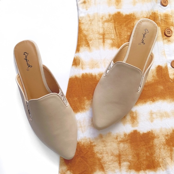 Nude snakeskin slip on flat pointed toe mules - Picture 2 of 6